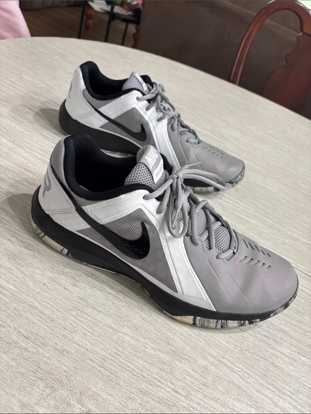 Nike Men's Gray and White Air Mavrin Athletic Shoes